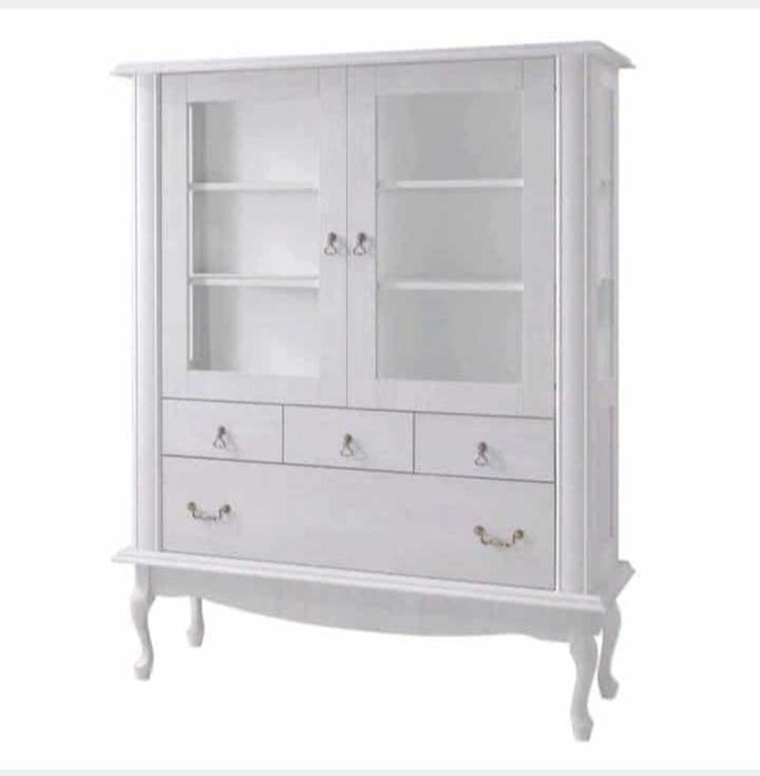 Witryna z szufladami