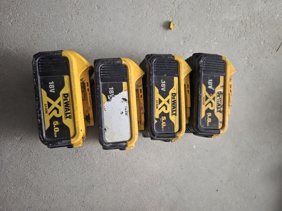 Продам акумулятори девольт