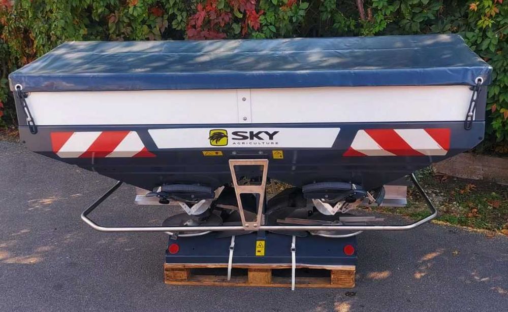 Rozsiewacz nawozów SKY Sulky DX20 9-18m 1500L