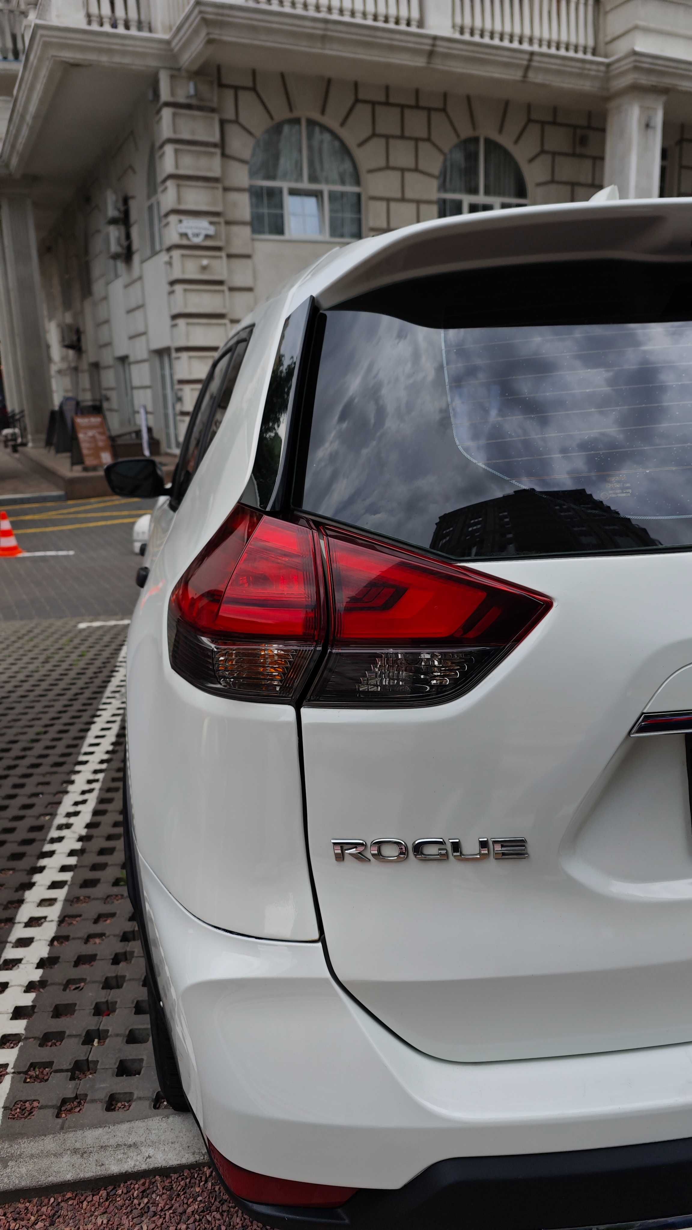 Продам Nissan Rogue S
