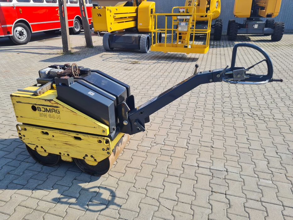Walec prowadzony Bomag BW65 H, 710 kg, rok 2005