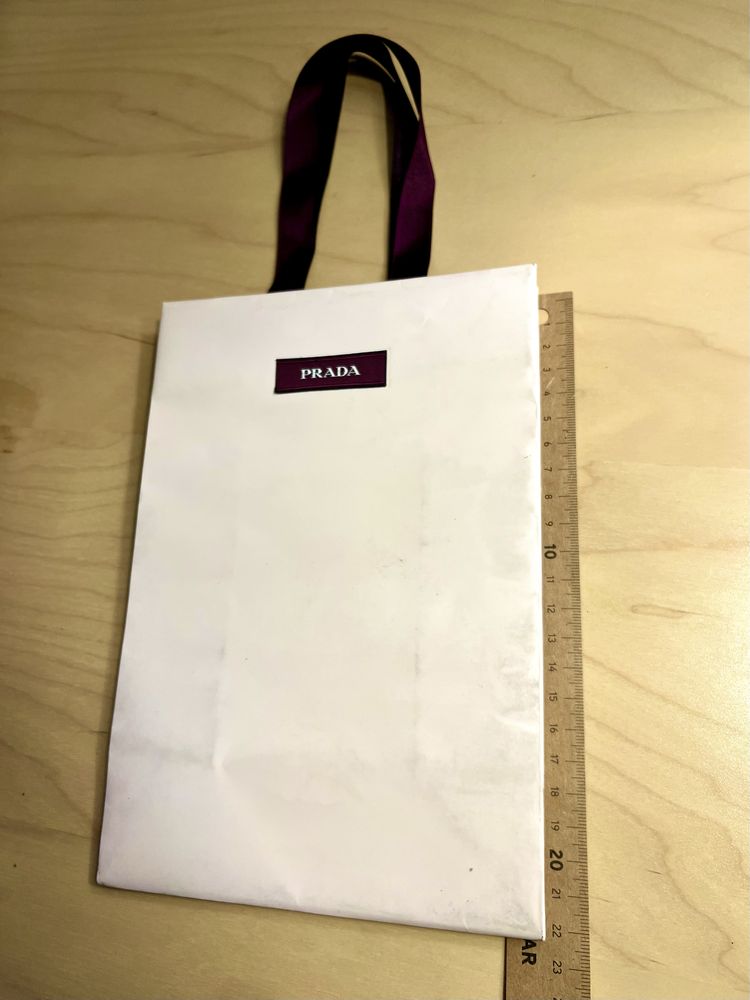 Saco de papel Prada