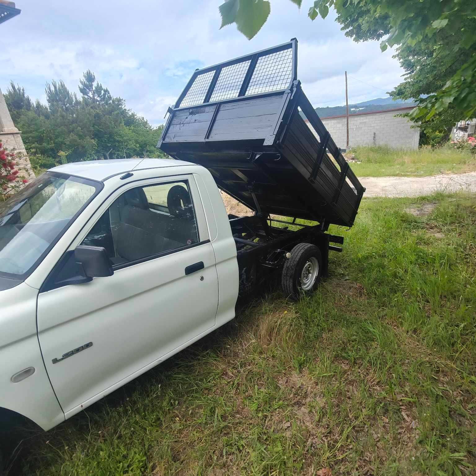 Mitsubishi L200  em óptimo estado