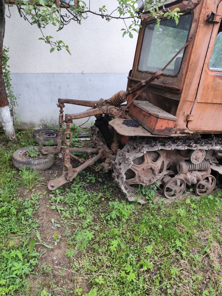 Продам трактор ДТ75