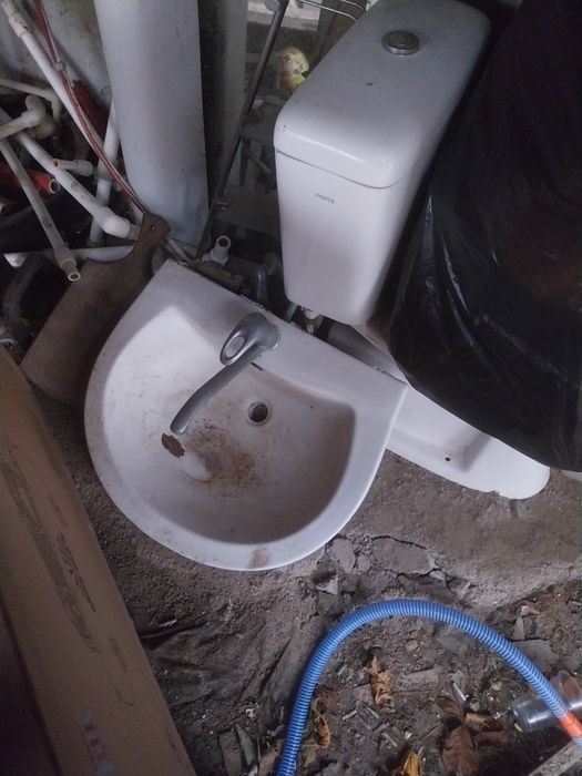 Продам умивальник унітаз