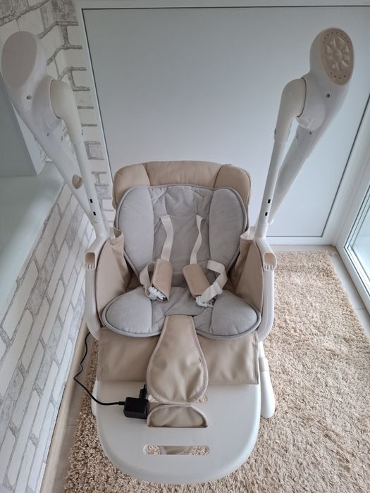 Стілець-гойдалка CARRELLO Cascata