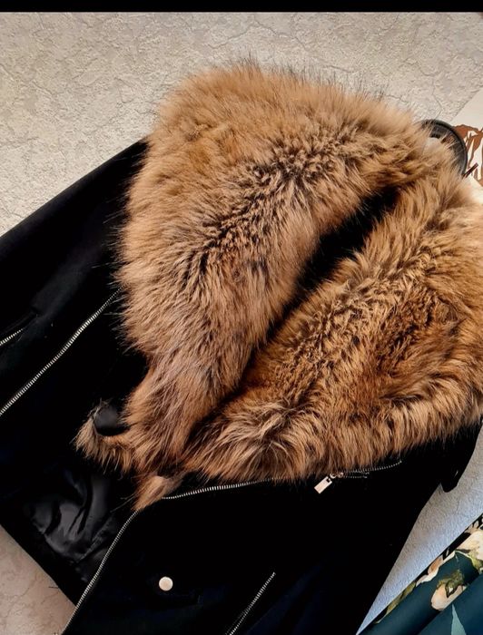 Kurtka ramoneska z uroczym. Obszyciem