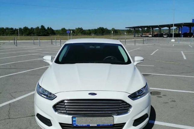 Ford Fusion SE 2015