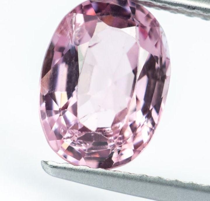 Espinela oval rosa