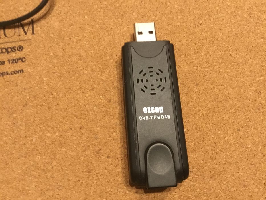 USB-адаптер цифрового телевидения DVB-T с FM/DAB/DAB+