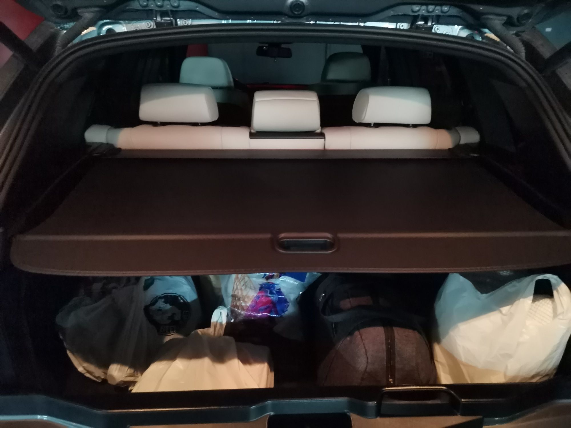 Шторка багажника для BMW x5 F15 E70 2007-2016 чёрного и бежевого цвета