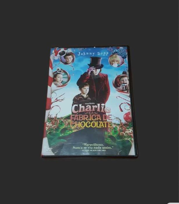 CHARLIE e a FÁBRICA DE CHOCOLATE (de Tim Burton) Johnny Deep