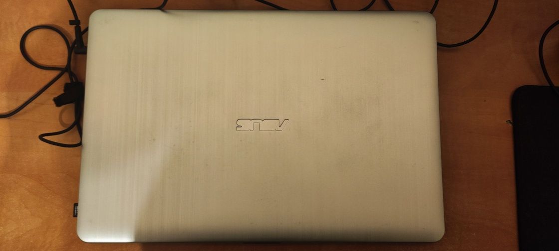 Ноутбук ASUS R540LJ