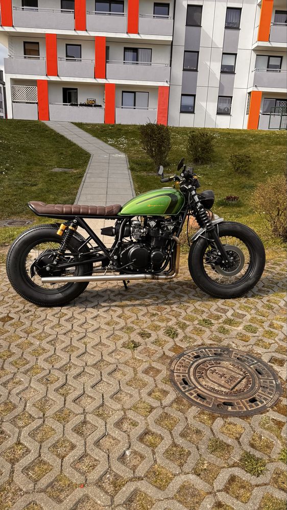 Motocyl custom brat style /cafe racer suzuki GS 550