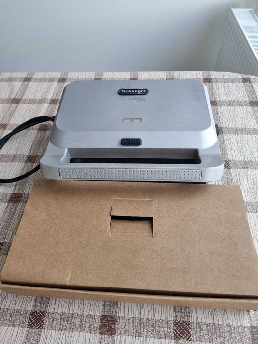 Бутербродниця / гриль / вафельниця DeLonghi SW12. Торг