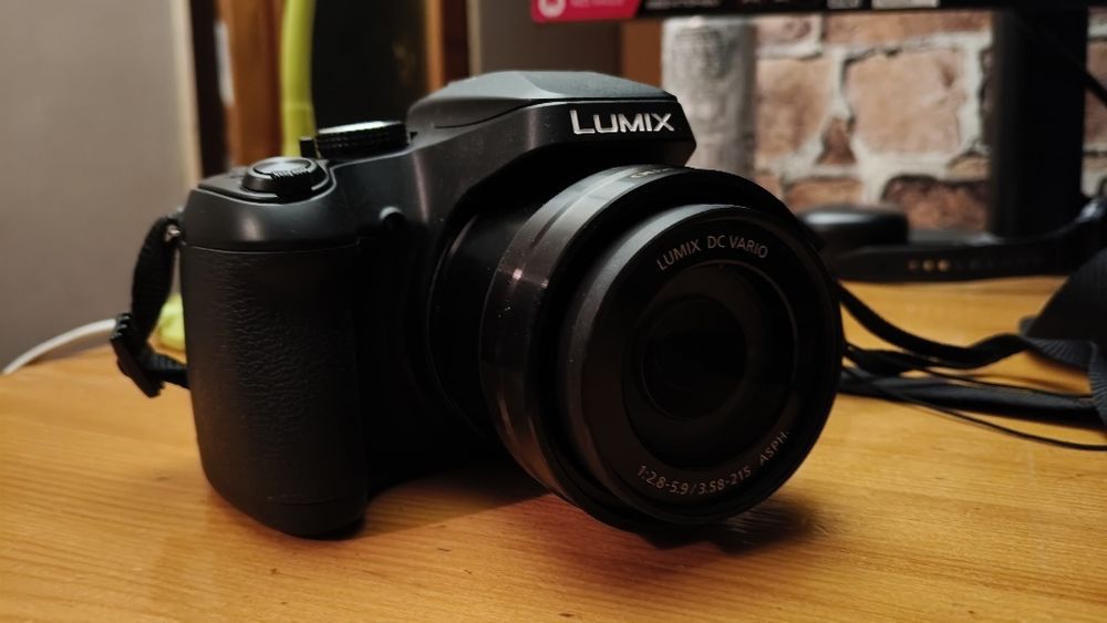 Panasonic Lumix DC-FZ82