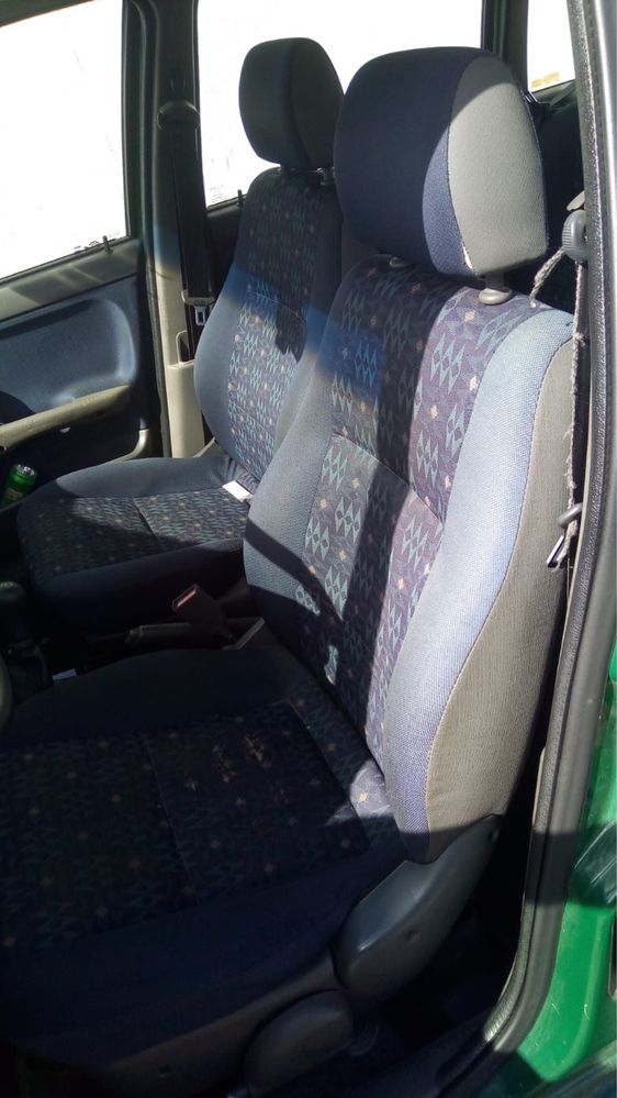 Fiat punto ELX verde de 1998 1.7 TDI