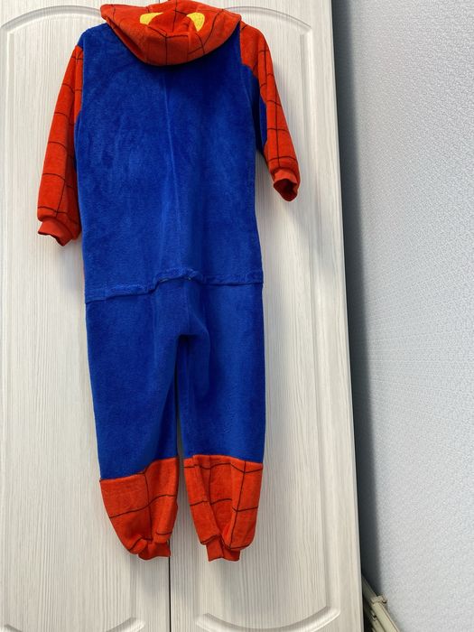 Продаєтся кігурумі «Людина павук»