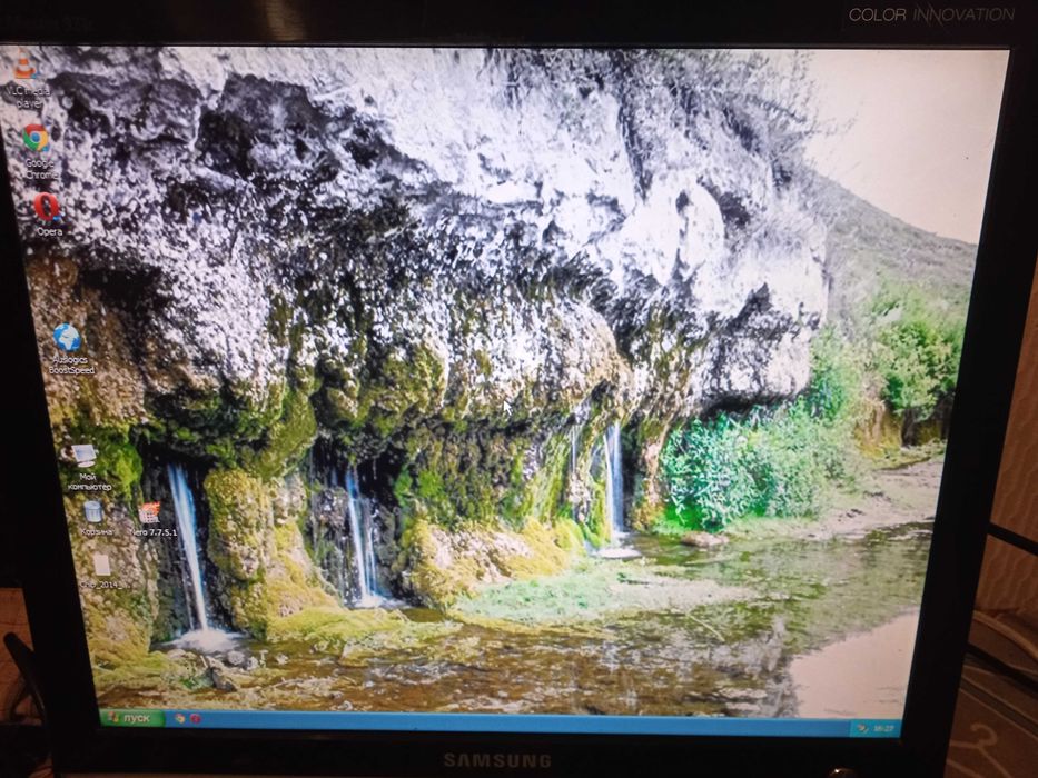 Монітор, плоский монитор 19