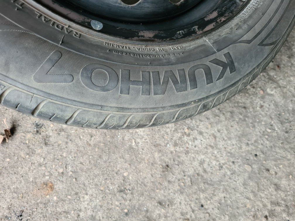 Sprzedam opony z felgami do Hyundai  i30.  185/65/15 .