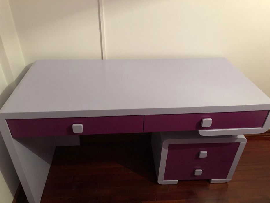 Secretária Harpa Nova + Cadeira