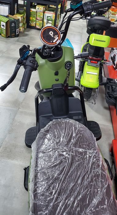Скутер мопед самохуд електричний Crosser CR-4 1200 Вт,72V,24 Аг Графен