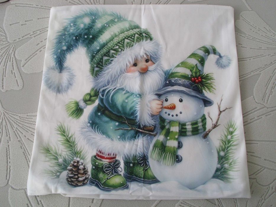 poszewka świąteczna pluszowa bałwanek skrzat choinka prezent Mikołaj