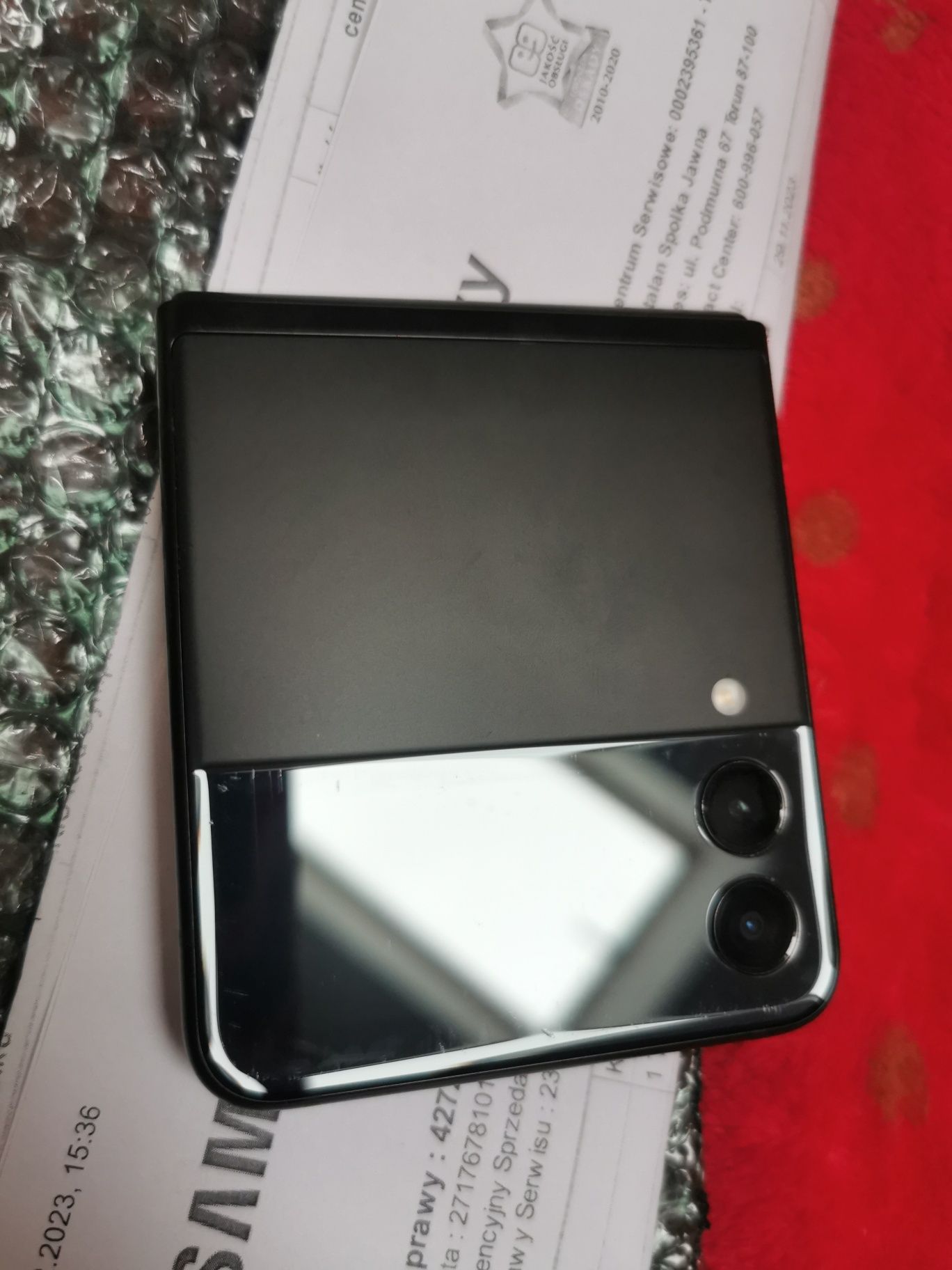 Samsung Galaxy Z Flip3