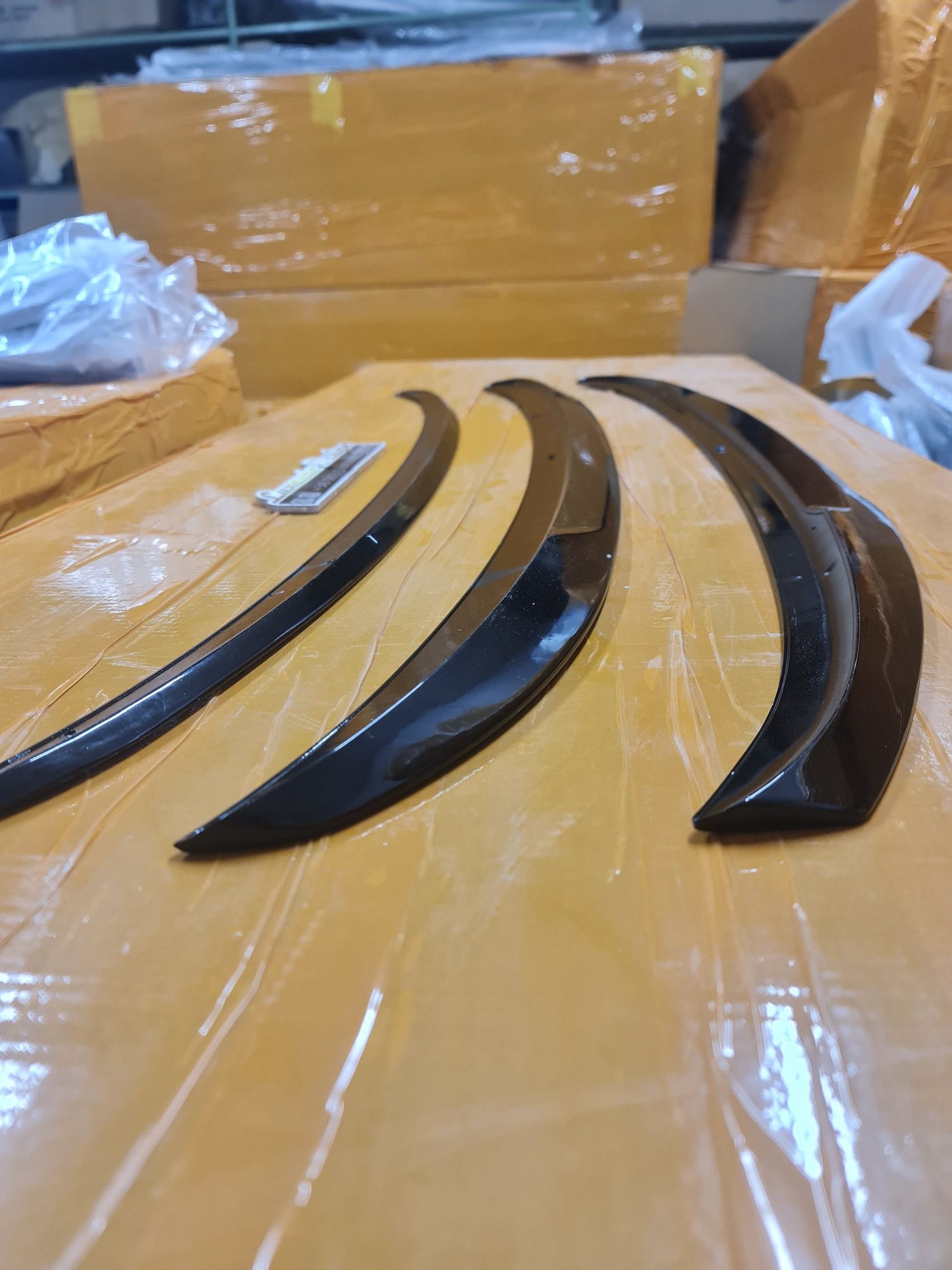 Спойлер сабля BMW F30 F32 F36 F10 G20 G30 G42 F44 F22 G22 М3 М4 M5 Ф10