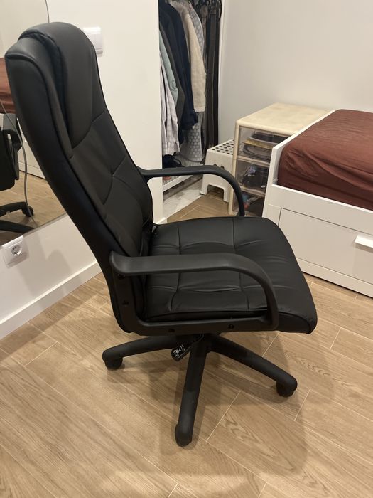 Cadeira escritorio giratoria
