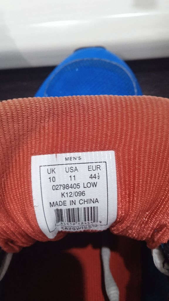 Спортивні чоловічі кросівки K-SWISS в хорошому стані.