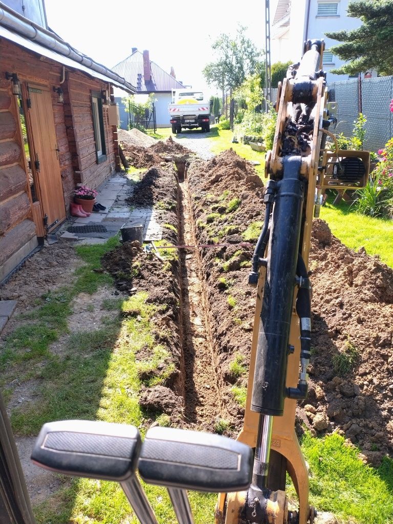 Usługi koparką 2T, wywrotką 3.5T, lawetą, usługi budowlane,remonty