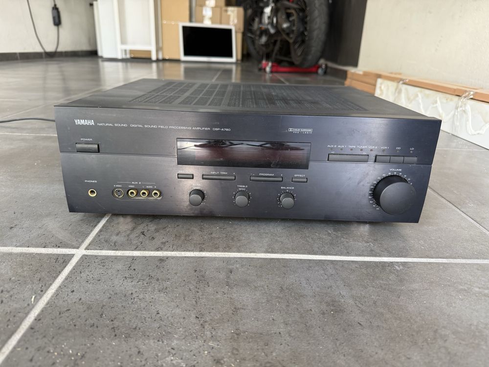 Amolificador Yamaha DSP-A780 Pequena avaria