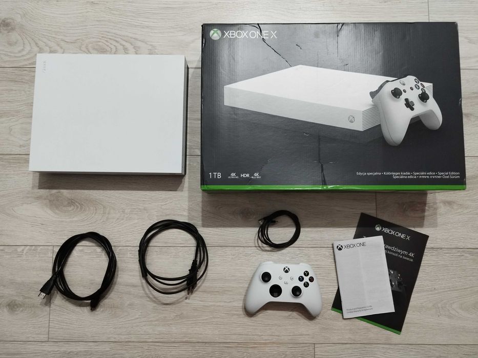 Xbox One X 1TB edycja specjalna white + pad series