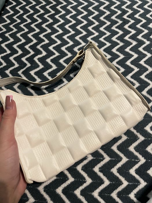 Біла стильна сумка