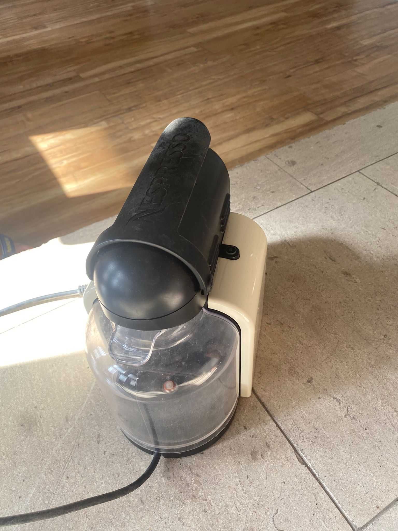 Máquina café Nespresso