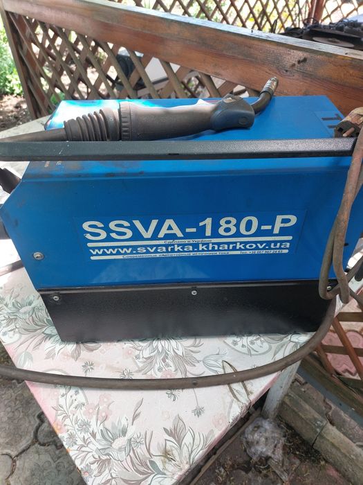 Сварочный инвертор полуавтомат SSVA-180-P