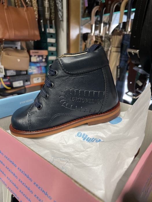 Bota Inglesa ortopédica da marca zezinho