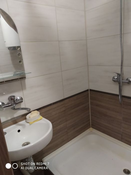 Заболотного/Добровольского, квартира с большим балконом 2эт (газ)