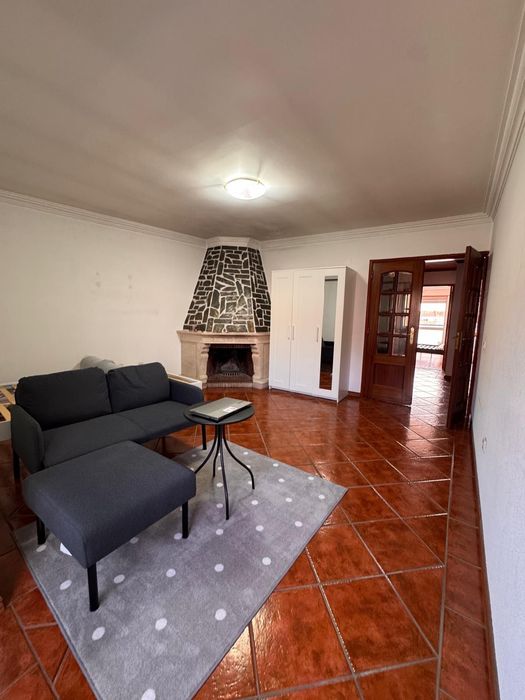 Quartos em Moita pronto a entrar