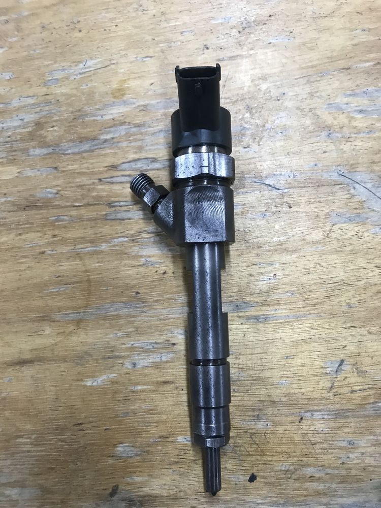 Injector renault nissan 1.9 dci bosch