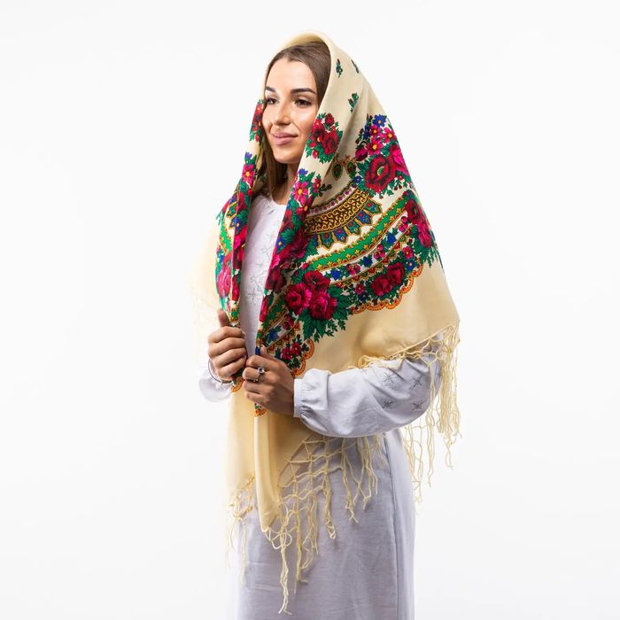 Хустка українська народна велика з тороками з френзлями хустина платок