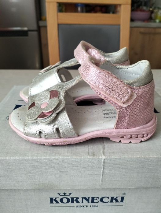 Sprzedam sandały 20