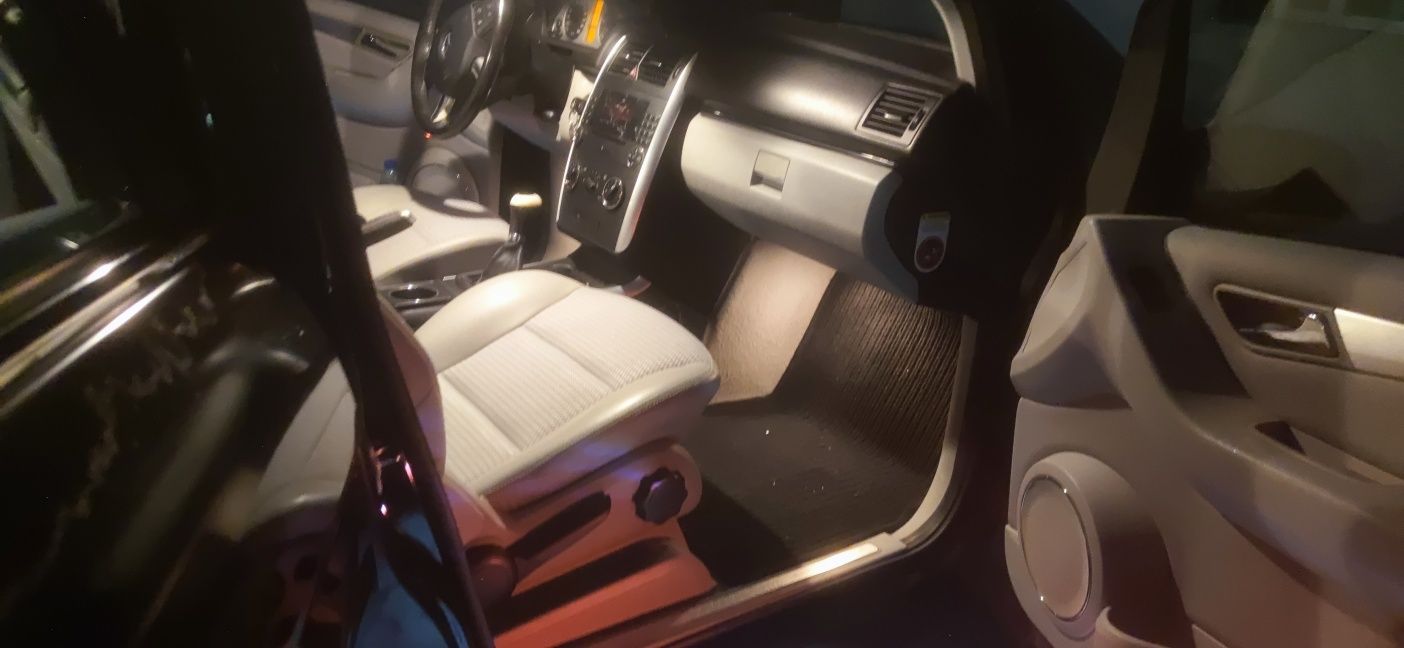 Mercedes B200 CDI - ANO 2005