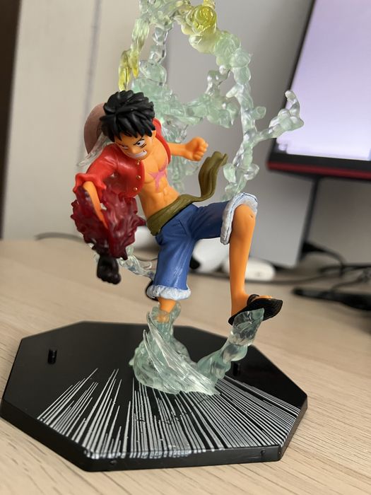 Figurka Luffy (Anime One Piece) dynamiczna poza