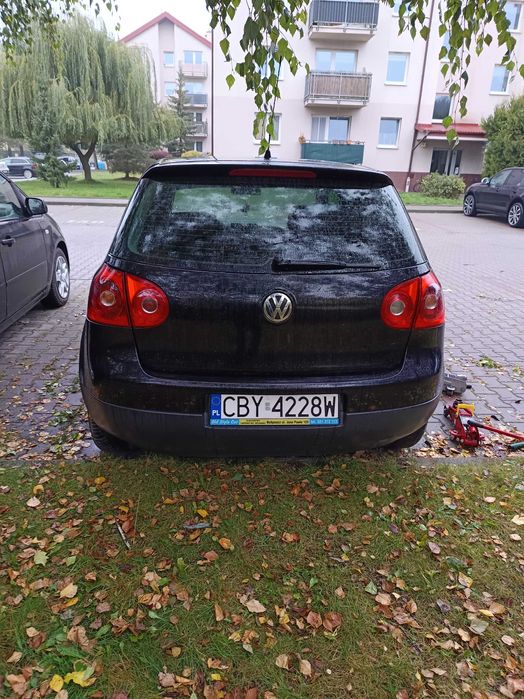 Volkswagen golf 5 1.6benzyna