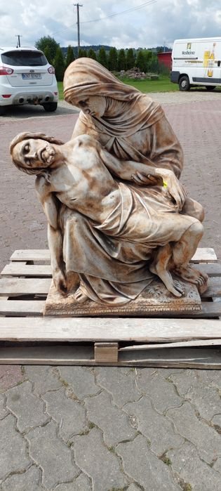 Pieta betonowa duża