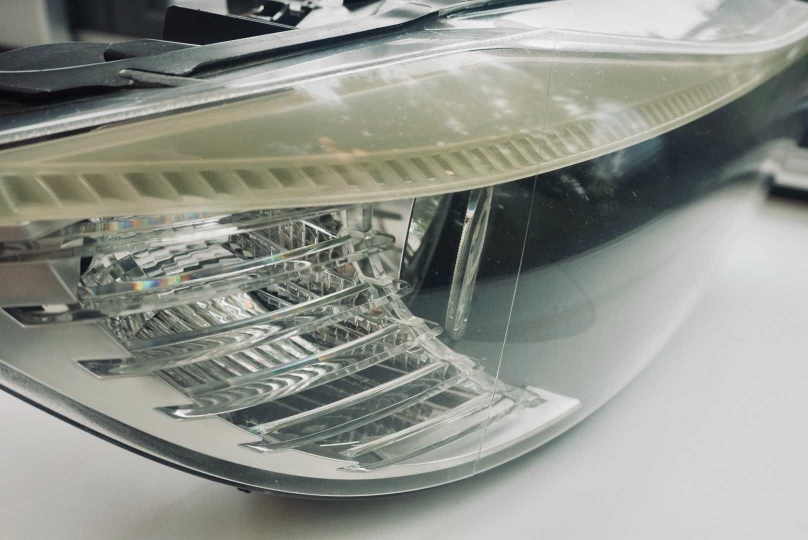 Lampa przednia Prawa BMW Seria 3 E91 Touring Facelifting 2008/2012