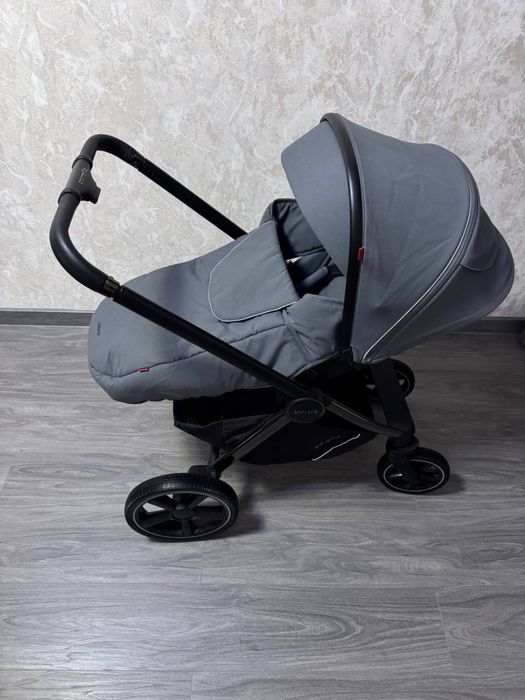 Універсальна дитяча коляска 2 в 1 Carrello Ultimo Chrome Frame.