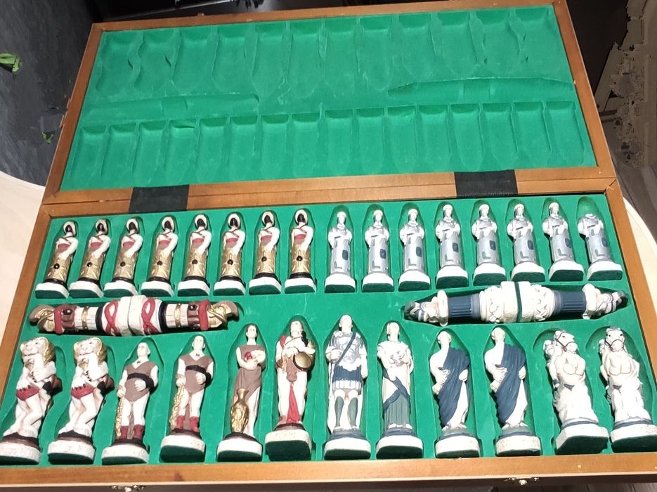 Шахи великі,подарункові полістоун Спартак с-156